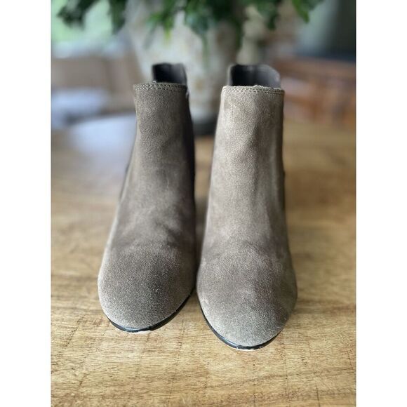 Bjorndal Andrews Tan Genuine Suede Women’s Ankle Boots Taupe Hells Size 6.5 - Picture 2 of 9